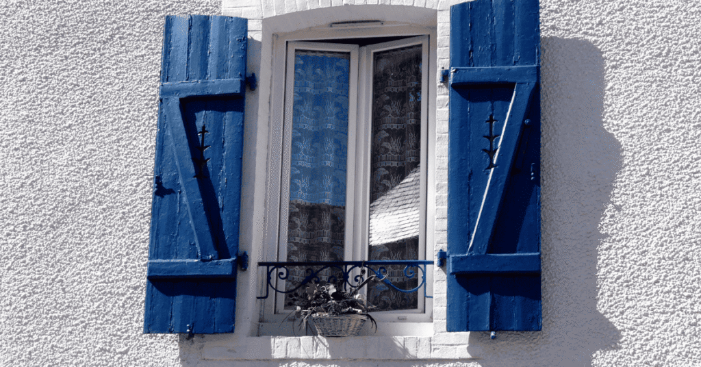 What Are the Key Differences Between uPVC and Aluminium Window